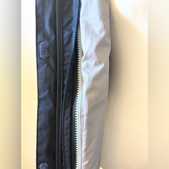 Columbia Women's Navy Winter Coat Jacket Parka Hooded, Puffer Liner- Size Medium - Picture 8 of 11
